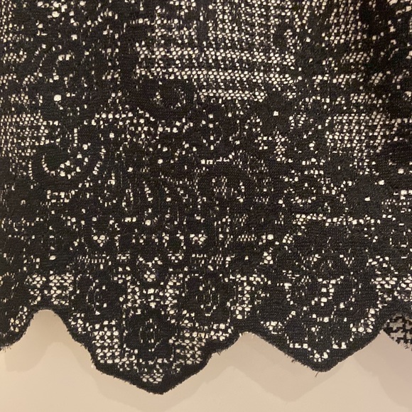 Black Zara A-line skirt with cutouts at bottom - Picture 3 of 4